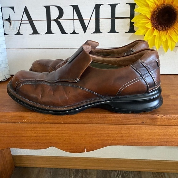 Clarks Escalade, brown leather upper 9 1/2 loafers - Picture 4 of 8
